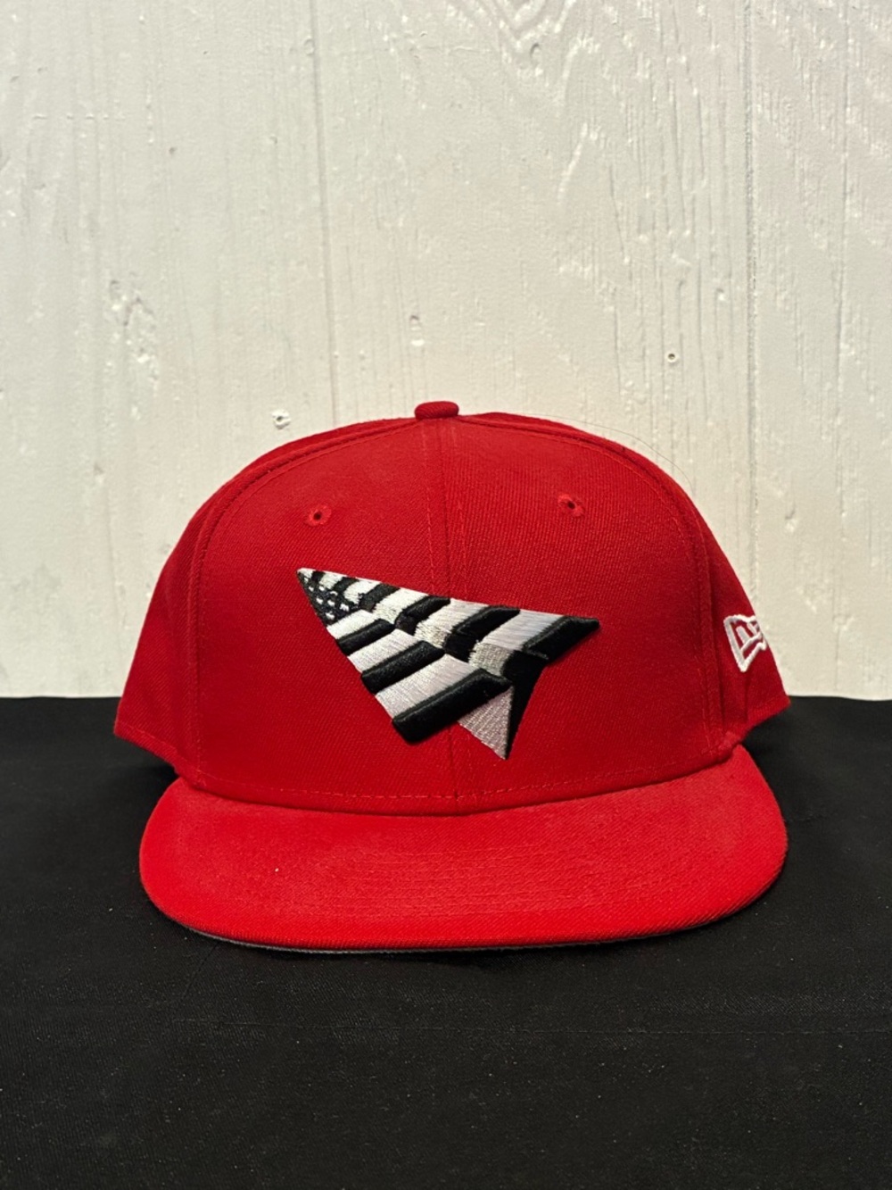 PAPER PLANES NEW ERA FITTED CAP
HAT JAY Z ROC NATION 7 3/8
CRIMSON RED
